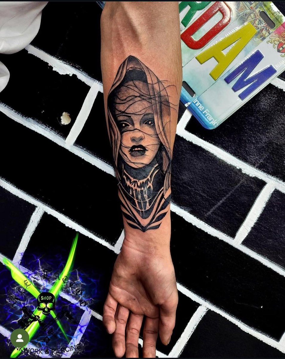 Photo of the tattoo titled Hand Tattoo Idea