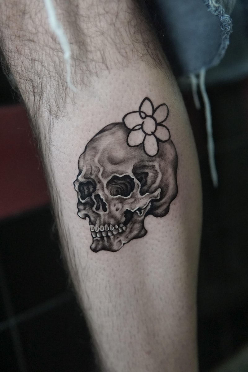 Photo of the tattoo titled Flash Art from Kiss Kiss Tattoo