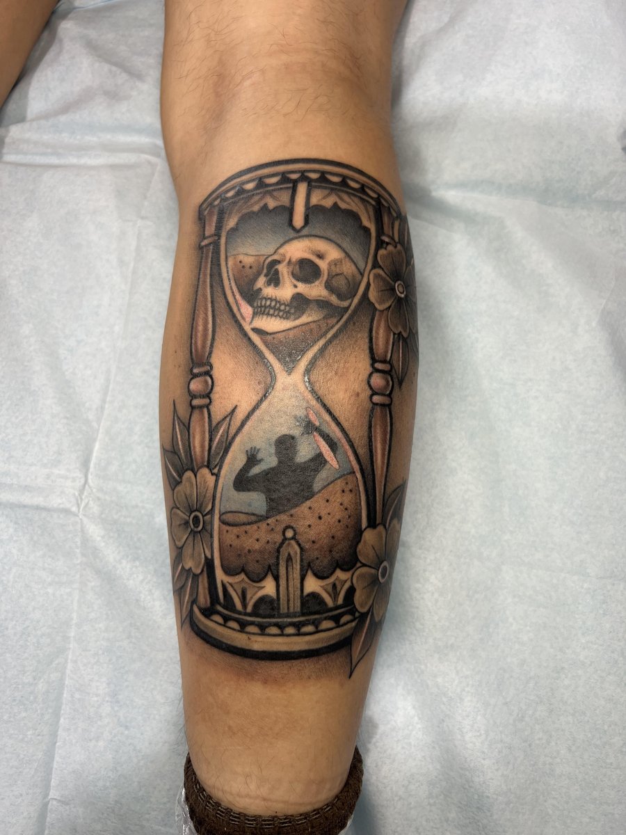 Photo of the tattoo titled Hourglass of Life and Anxiety