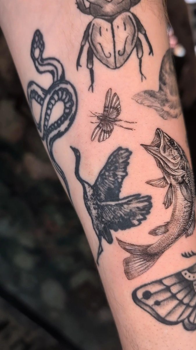 Photo of the tattoo titled Bass guitar vibes