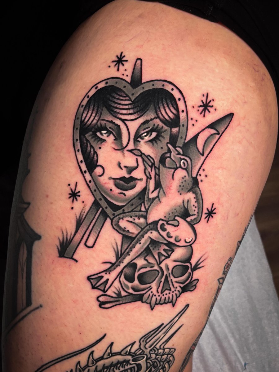 Photo of the tattoo titled Froggy's Artistic Masterpiece