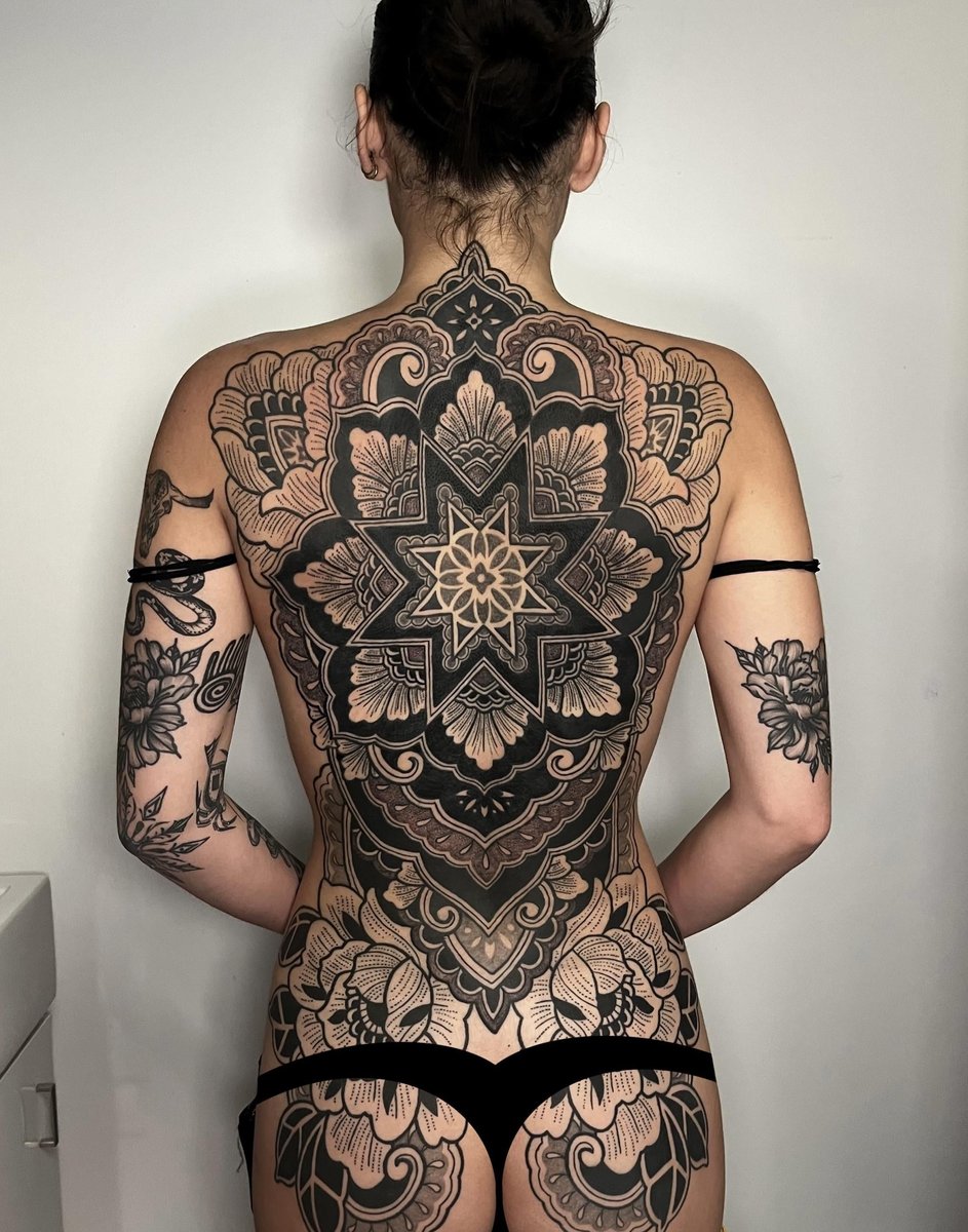 Photo of the tattoo titled Artistic Journey with Soft Hand Jan
