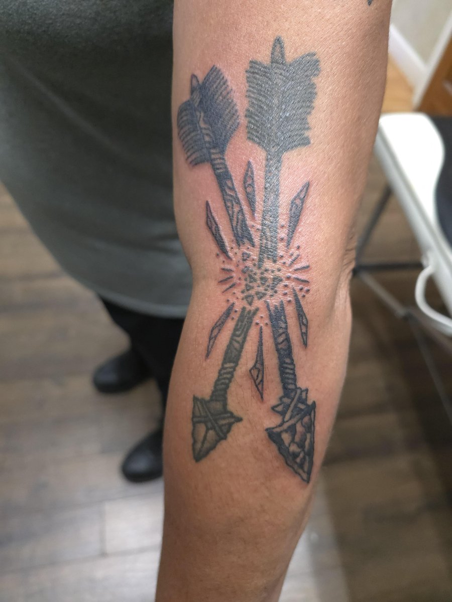 Photo of the tattoo titled Broken Arrow Symbolizing Peace