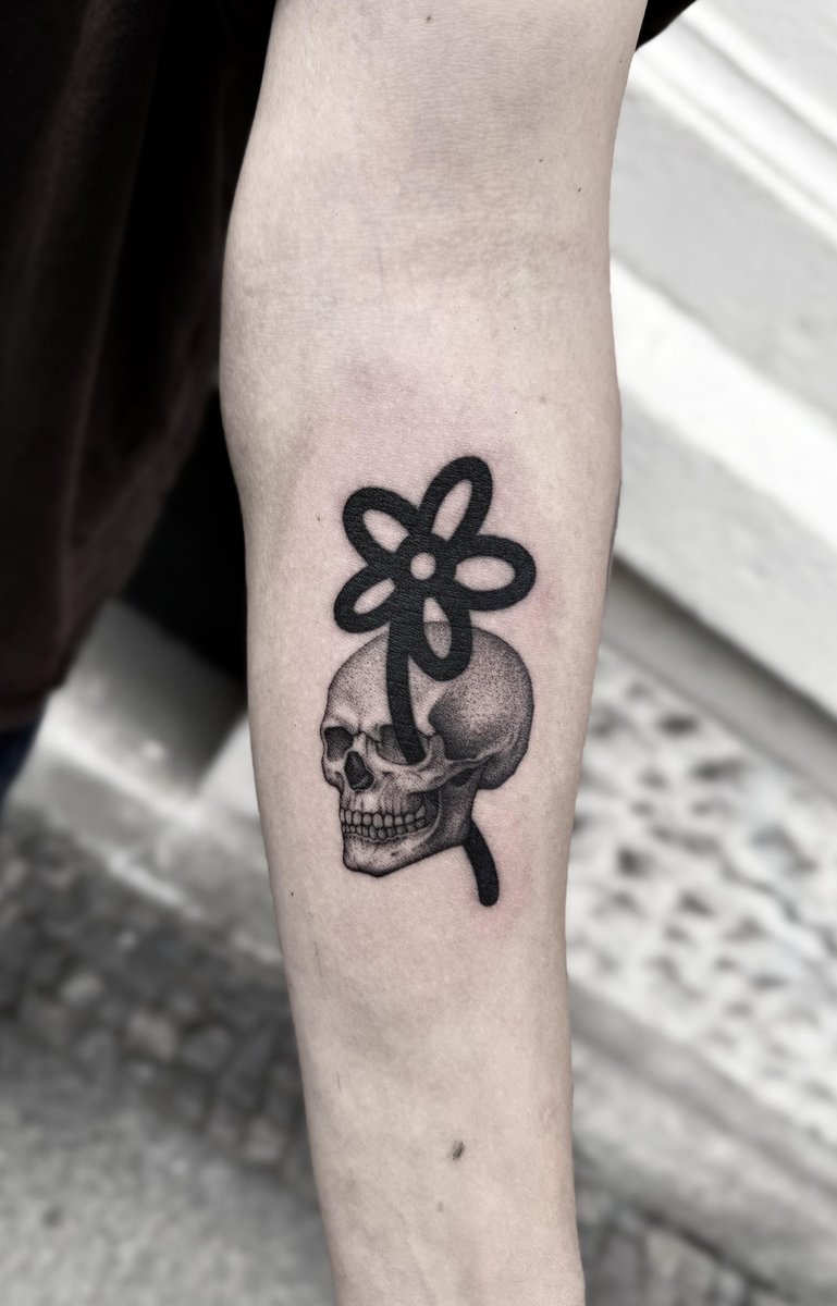 Photo of the tattoo titled Single Needle Skull Masterpiece