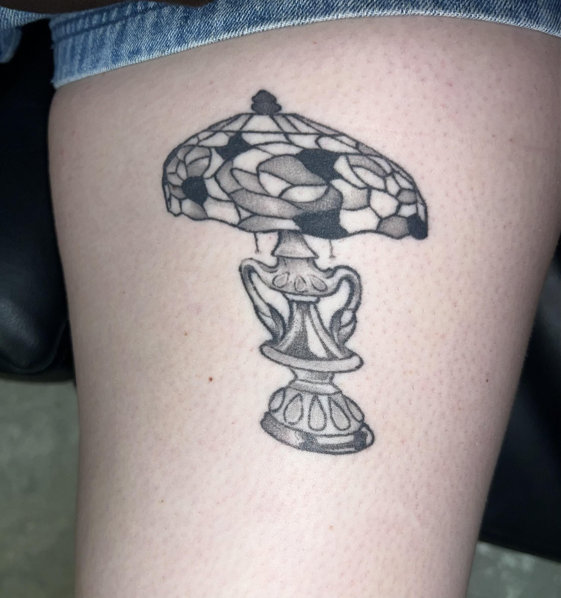 Photo of the tattoo titled Lamp tattoo color query