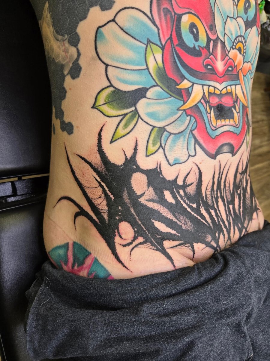 Photo of the tattoo titled Abstract Blackwork on Pelvis