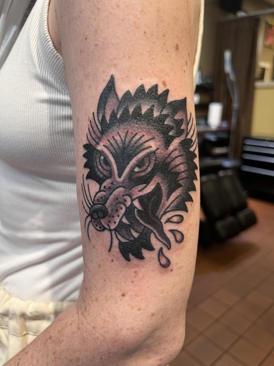 Photo of the tattoo titled Traditional Wolf Portrait