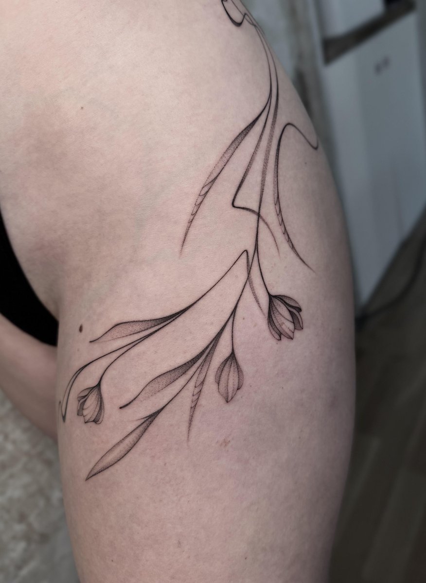 Photo of the tattoo titled Single Needle Floral Design